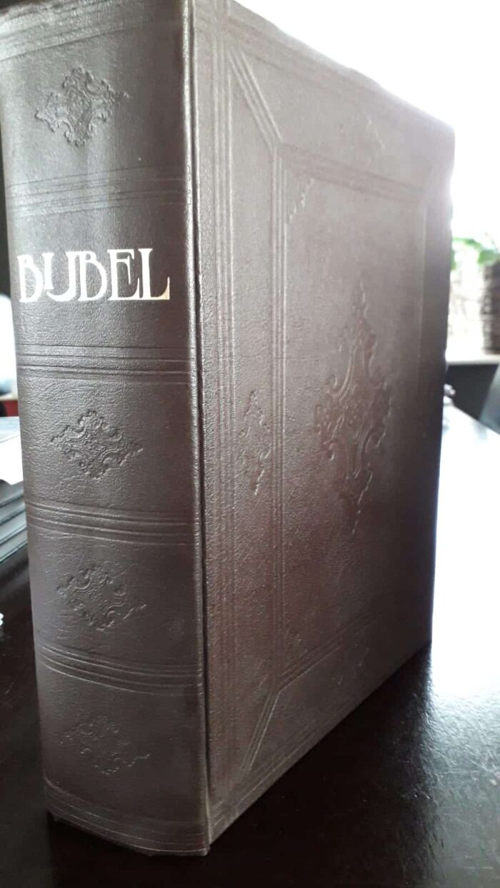 Statenbijbel Jacob en Pieter Keur. Reprint van Den Hertog.